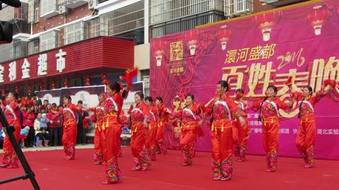 手绢舞《恭喜喜发财财》